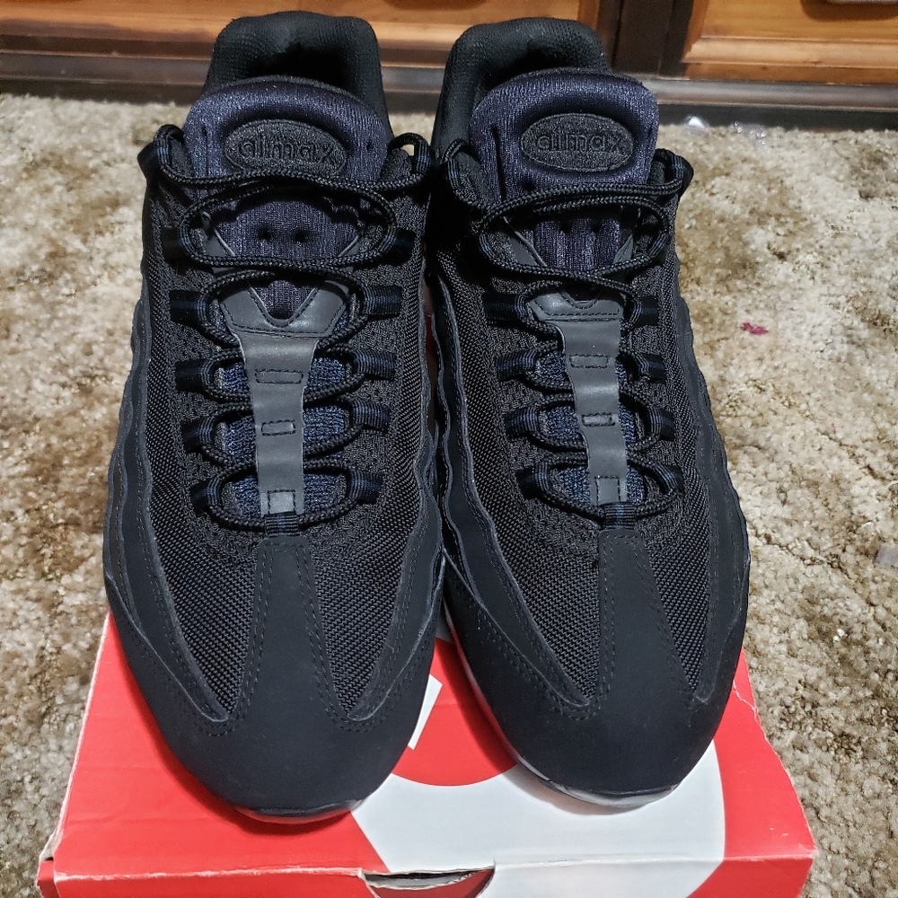 Nike Air Max Triple Black